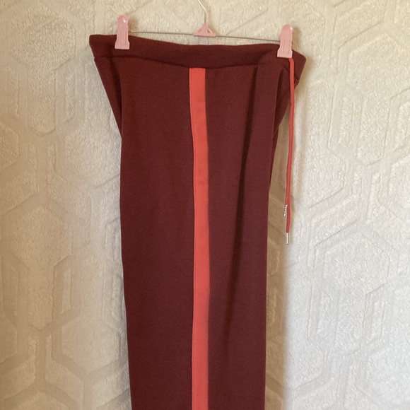 NWT  Born Outdoor Women’s Active Collection Pants - Picture 12 of 12